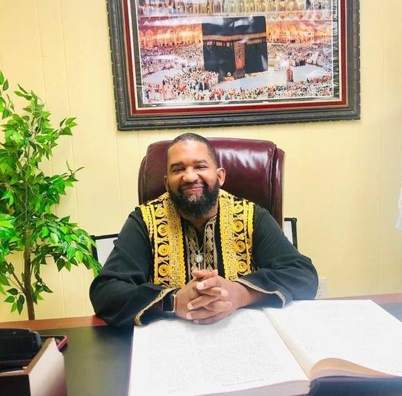 Meet your Posher, Imam tariq - Picture 1 of 1